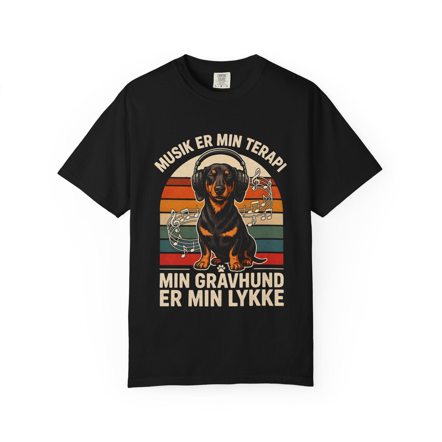 Dachshund Music Therapy T-Shirt – "Musik er min terapi, min gravhund er min lykke"